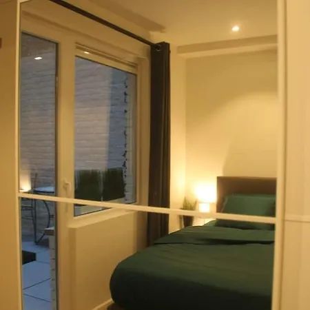 Apartment Leon-rens, Op 1 Minuut Het