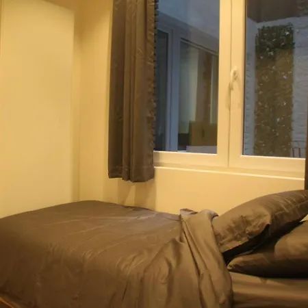 Leon-rens, Op 1 Minuut Het