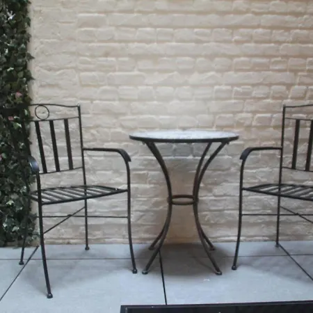 Appartement Leon-rens, Op 1 Minuut Het