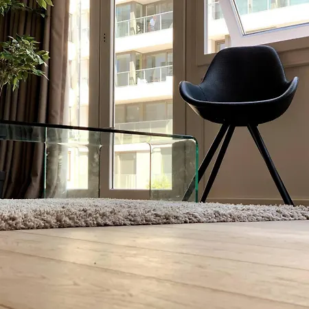 Leon-rens, Op 1 Minuut Het Apartment *