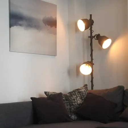 Appartement Leon-rens, Op 1 Minuut Het *